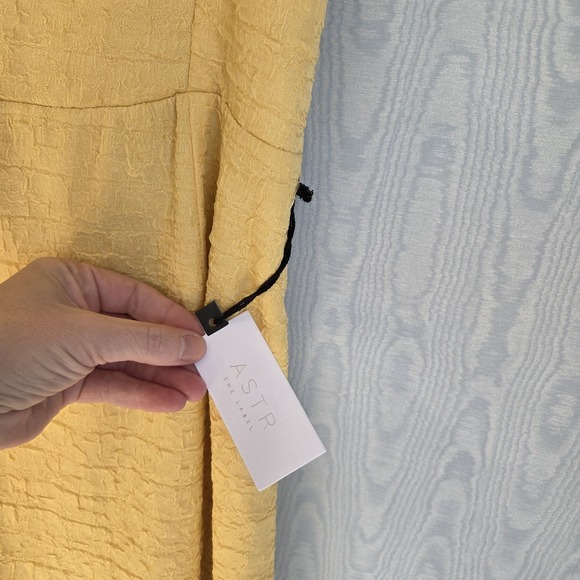 NWT ASTR The Label Medium Crinkle Maxi Dress Yellow Corset Lace Up Back Cottage - Picture 4 of 11